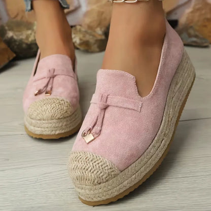 Azalea: Calzado con cuña cómodo