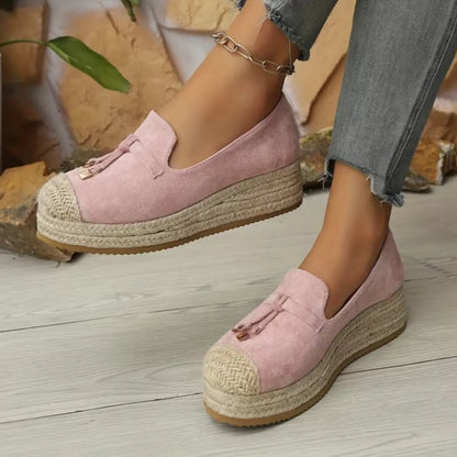 Azalea: Calzado con cuña cómodo