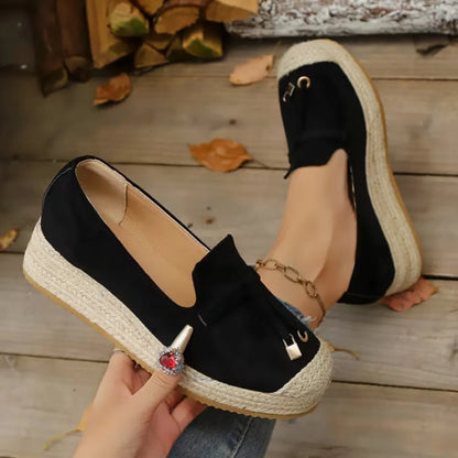 Azalea: Calzado con cuña cómodo